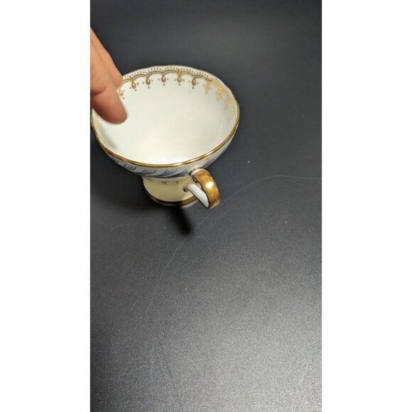 Vintage Aynsley England Bone China Tea Cup Gold Trim - Picture 11 of 14